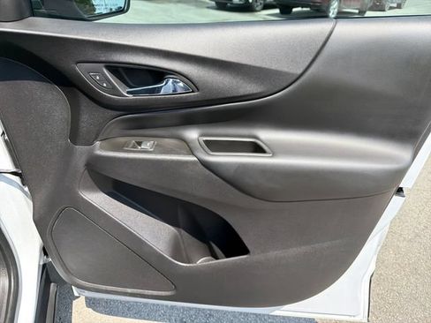 Used 2020 Chevrolet Equinox LT FWD image 23
