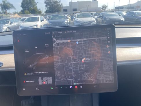 Used 2024 Tesla Model Y 2WD image 19