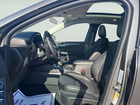 New 2025 Ford Escape SE w/ Class II Trailer Tow Package image 17