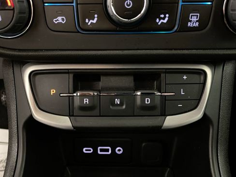 Certified 2023 GMC Terrain SLE w/ Driver Convenience Package FWD image 19
