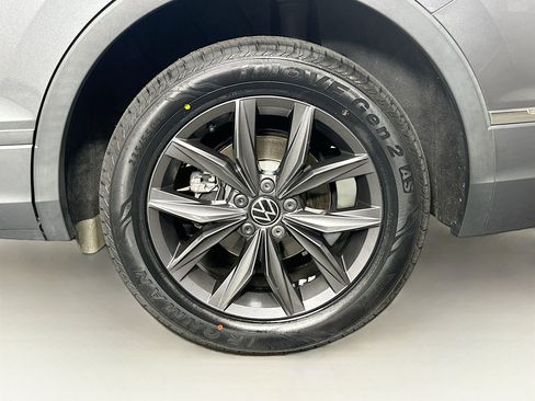 Used 2023 Volkswagen Tiguan SE image 11