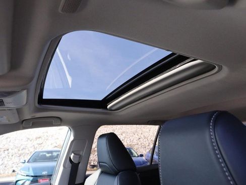 Used 2025 Toyota RAV4 XLE Premium image 9