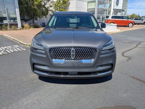 Used 2023 Lincoln Aviator Reserve AWD/4WD image 10