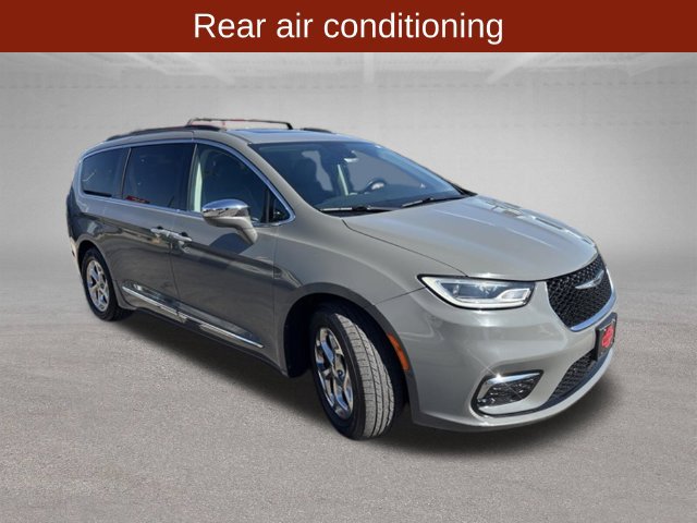 Used 2022 Chrysler Pacifica Limited FWD image 7