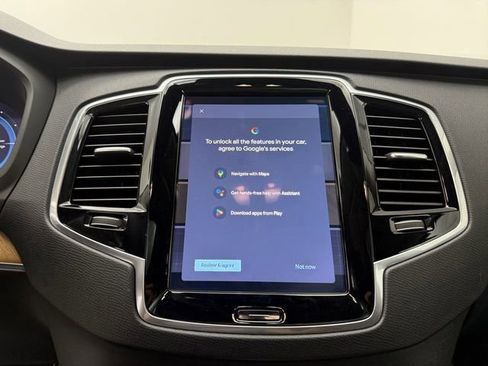 Certified 2024 Volvo XC90 T8 Plus image 17