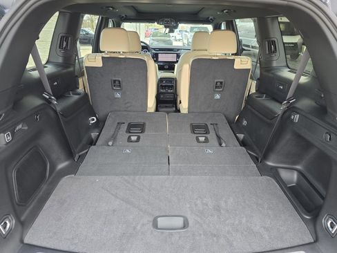 New 2026 Jeep Grand Cherokee L Limited w/ Limited Altitude Package RWD image 13