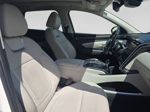 Used 2024 Hyundai Tucson Limited image 17