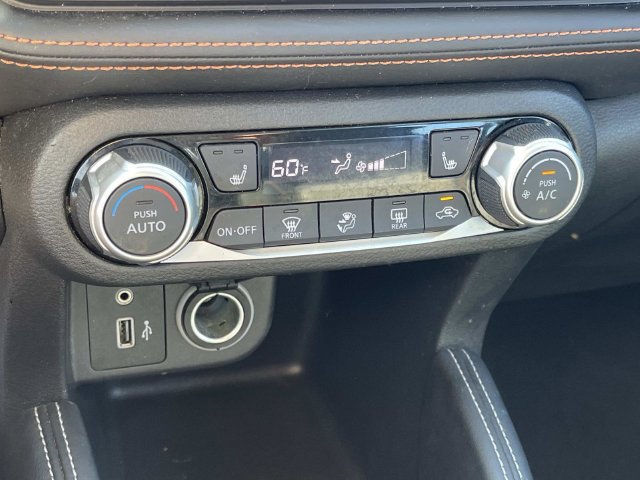 Used 2020 Nissan Kicks SR w/ SR Premium Package FWD image 29