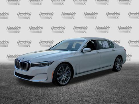 Certified 2022 BMW 740i 740i w/ Premium Package image 5