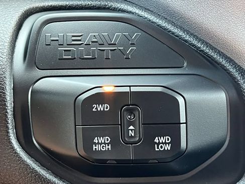 Used 2025 RAM 3500 Laramie AWD/4WD image 40