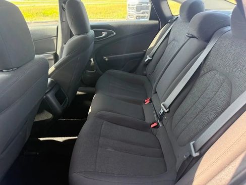 Used 2016 Chrysler 200 Limited FWD image 13