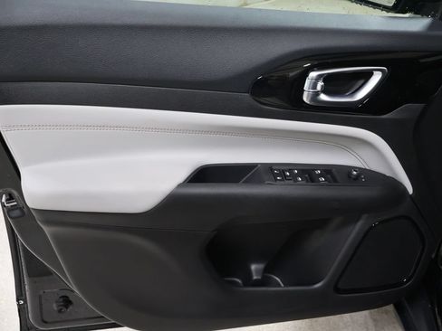 New 2026 Jeep Compass Limited AWD/4WD image 10