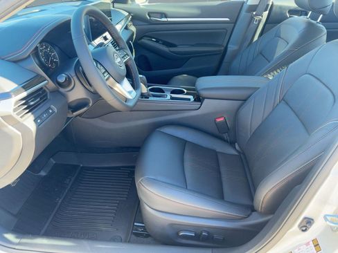 New 2025 Nissan Altima 2.5 SR w/ SR Premium Package image 5