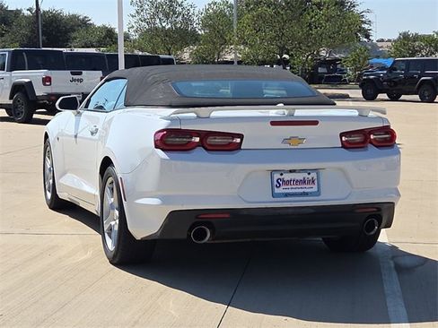 Used 2020 Chevrolet Camaro LT image 6