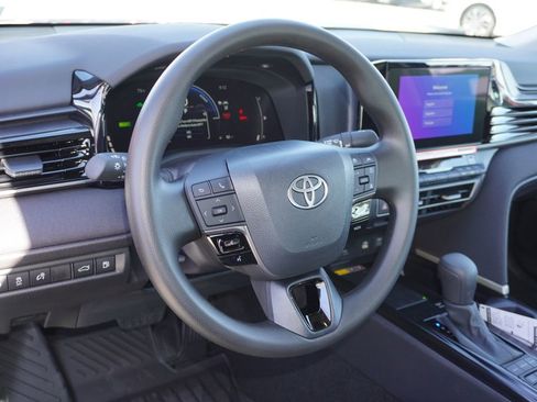 New 2026 Toyota Camry LE image 9