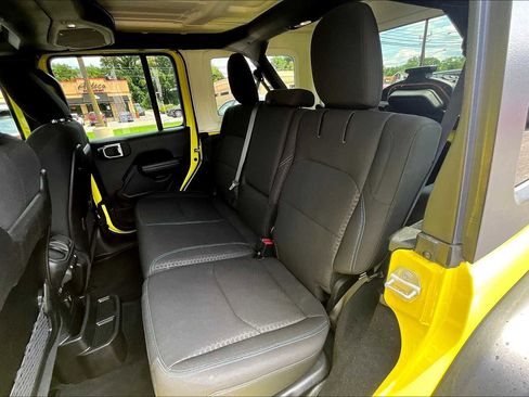 Used 2024 Jeep Wrangler Unlimited Rubicon 4xe image 19