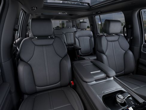 New 2026 Jeep Grand Wagoneer 4WD w/ Premium Group I image 39
