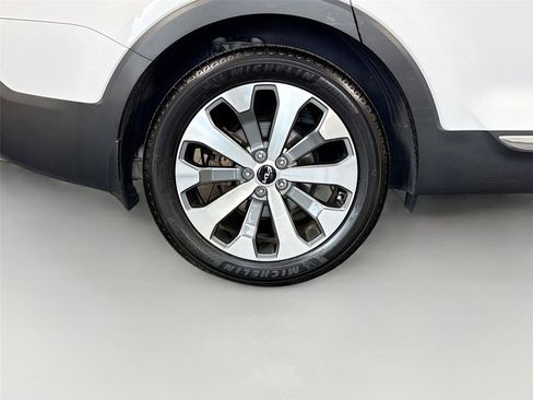 Used 2022 Kia Telluride EX w/ EX Premium Package FWD image 40