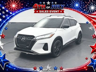 Used 2023 Nissan Kicks SR w/ Exterior Package