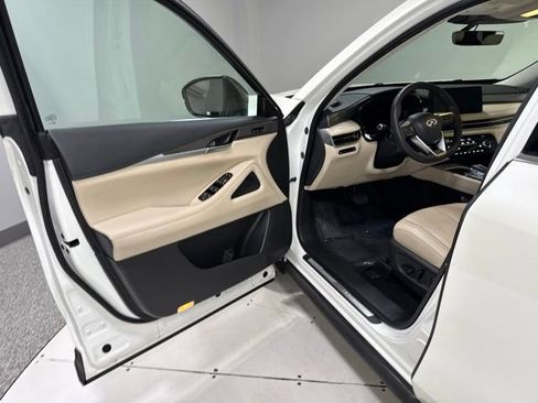 Used 2023 INFINITI QX60 Luxe w/ Cargo Package AWD/4WD image 12