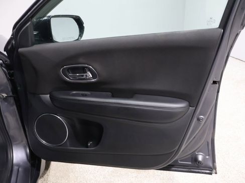 Used 2018 Honda HR-V EX image 23