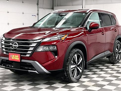 New 2025 Nissan Rogue SL image 2