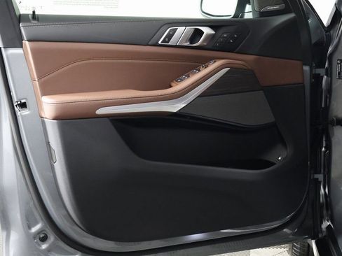 New 2026 BMW X5 xDrive50e image 7