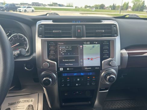 Used 2022 Toyota 4Runner Limited AWD/4WD image 13