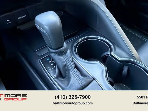 Used 2018 Toyota Camry SE image 40