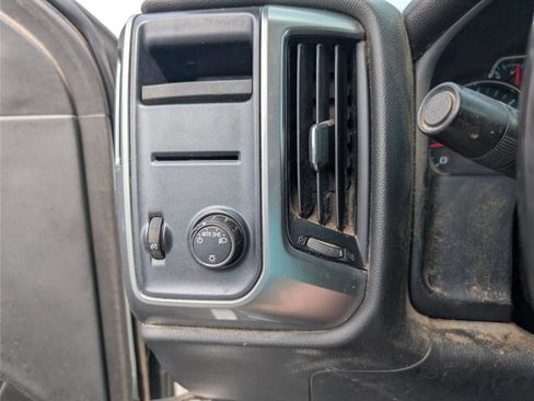 Used 2018 Chevrolet Silverado 1500 LT image 26