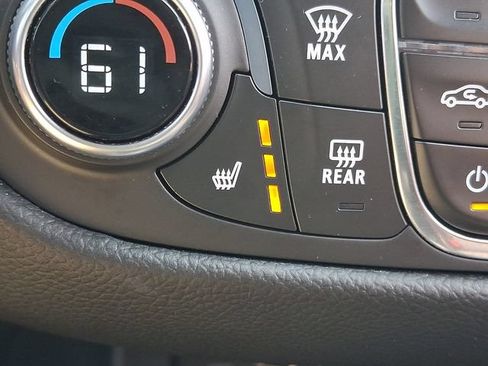 Certified 2023 Chevrolet Equinox LT FWD image 25