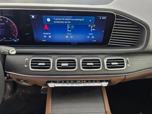 New 2026 Mercedes-Benz GLS 450 4MATIC image 16