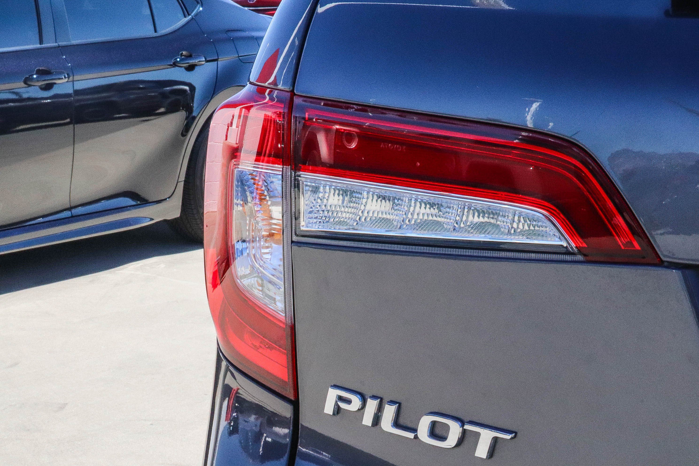 Used 2021 Honda Pilot Special Edition image 11