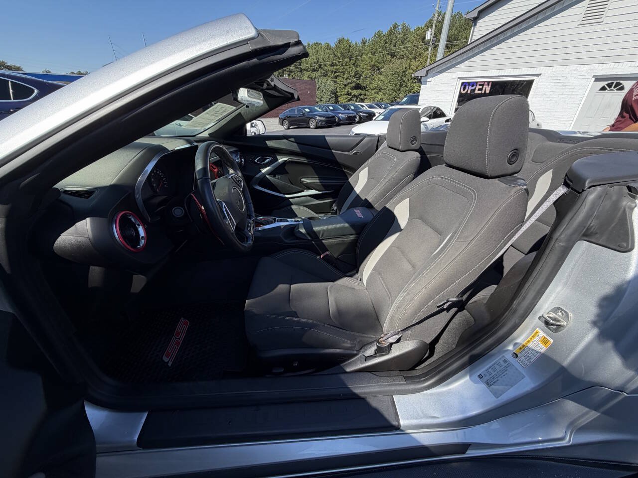 Used 2017 Chevrolet Camaro SS RWD image 12