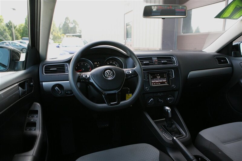 Used 2017 Volkswagen Jetta S FWD image 11