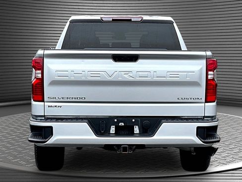 Used 2022 Chevrolet Silverado 1500 Custom image 5