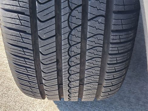 Used 2016 Porsche Cayenne S image 11