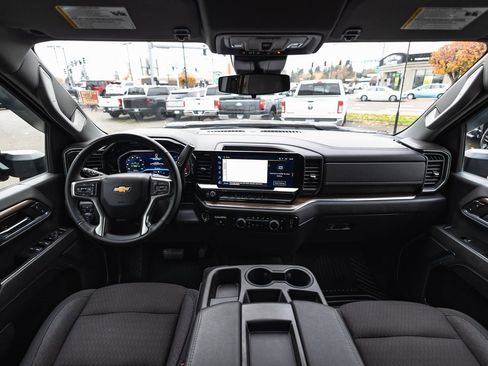 Used 2024 Chevrolet Silverado 3500 LT image 25