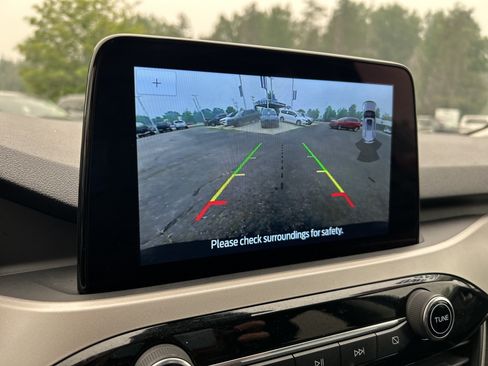 Used 2022 Ford Escape SEL w/ Equipment Group 302A AWD/4WD image 19