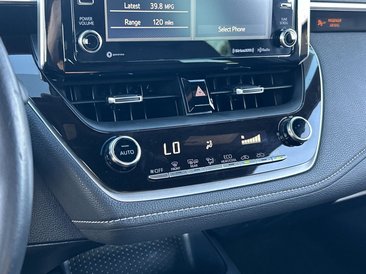 Used 2019 Toyota Corolla SE w/ SE Option Package FWD image 25