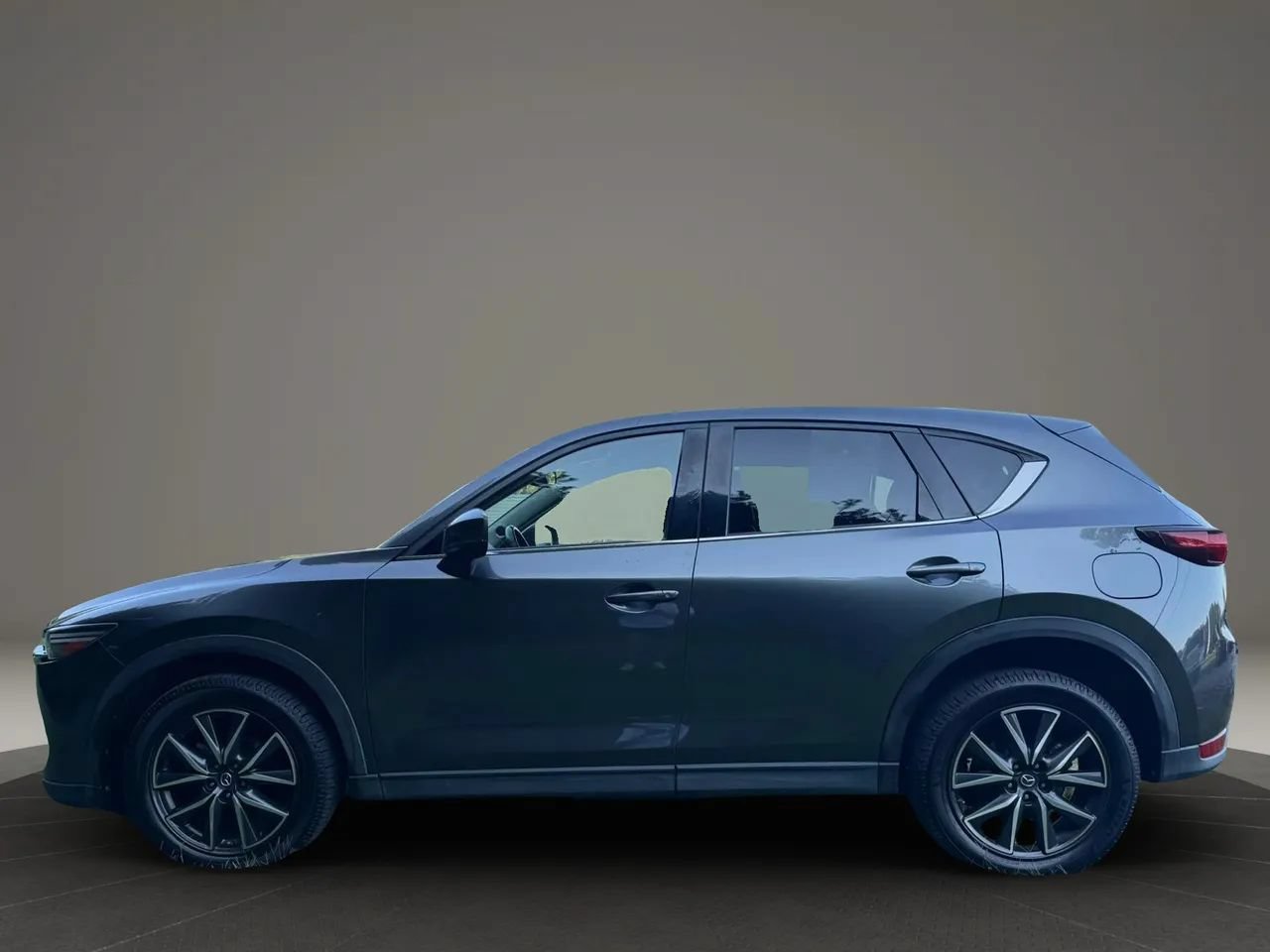 Used 2018 MAZDA CX-5 Grand Touring w/ Premium Package AWD/4WD image 2