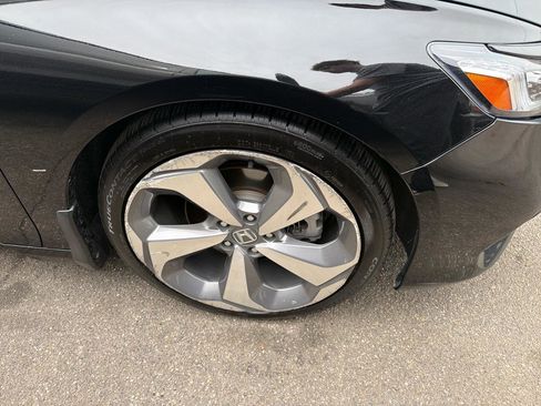Used 2019 Honda Accord Touring image 4