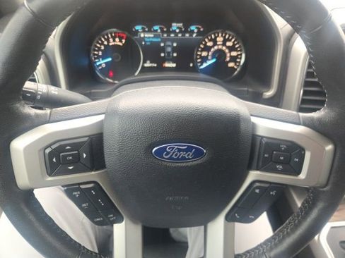 Used 2018 Ford F150 Lariat w/ Equipment Group 502A Luxury image 10