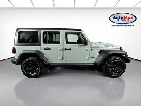 Used 2023 Jeep Wrangler Unlimited w/ Cold Weather Group AWD/4WD image 9