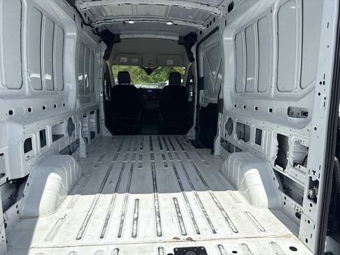 Used 2023 Ford Transit 250 Medium Roof AWD image 7