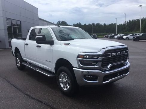 Used 2026 RAM 2500 Big Horn AWD/4WD image 2