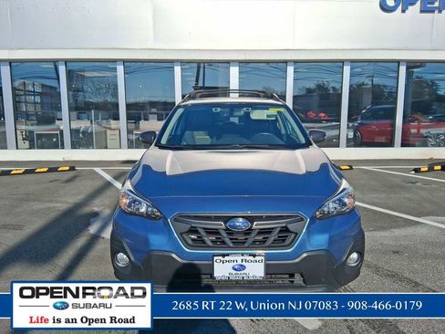 Used 2022 Subaru Crosstrek 2.5i Sport w/ Moonroof Package image 2