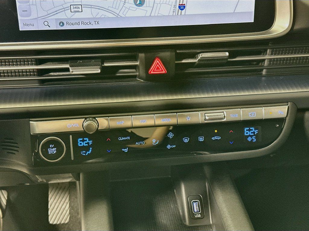 Used 2023 Hyundai Ioniq 6 SE RWD image 16