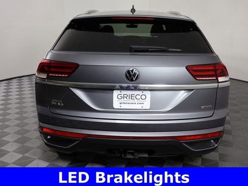 Used 2022 Volkswagen Atlas Cross Sport SE image 7