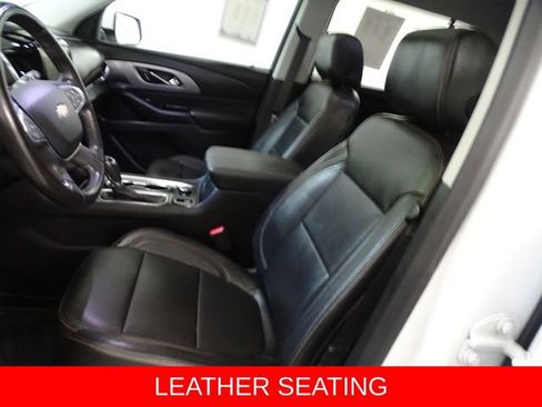 Used 2019 Chevrolet Traverse LT w/ LT Premium Package AWD/4WD image 2